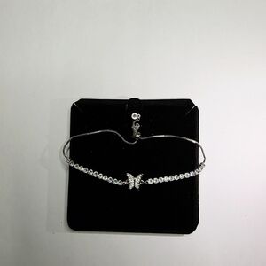 B0024 Elegant Silver Butterfly Bracelet